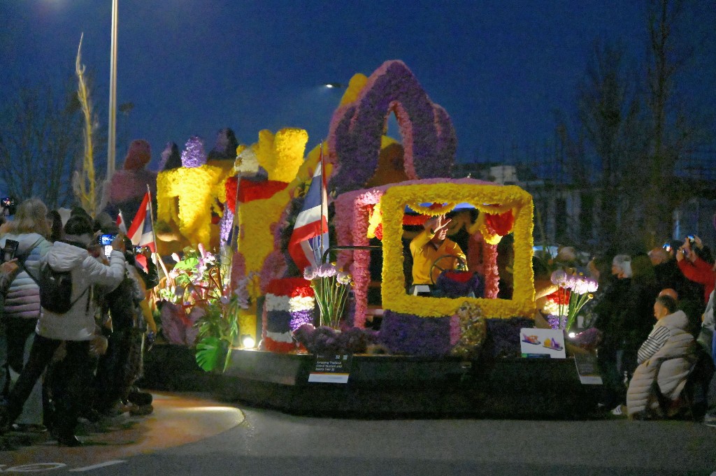 ../Images/Verlicht bloemencorso 2025 082.jpg